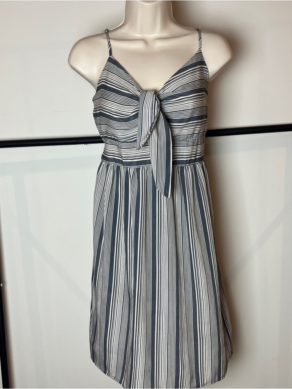 Gilli Medium Striped Dress Tie-Front Spaghetti Strap Nautical Preppy Minimalist